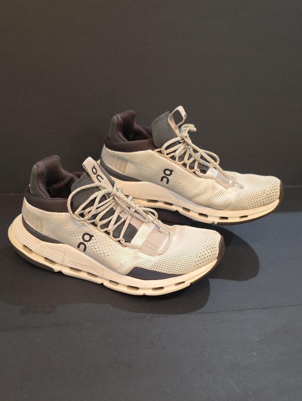 On Running CloudNova 2 Women's Running Shoes - Light Gray/Black Size 7